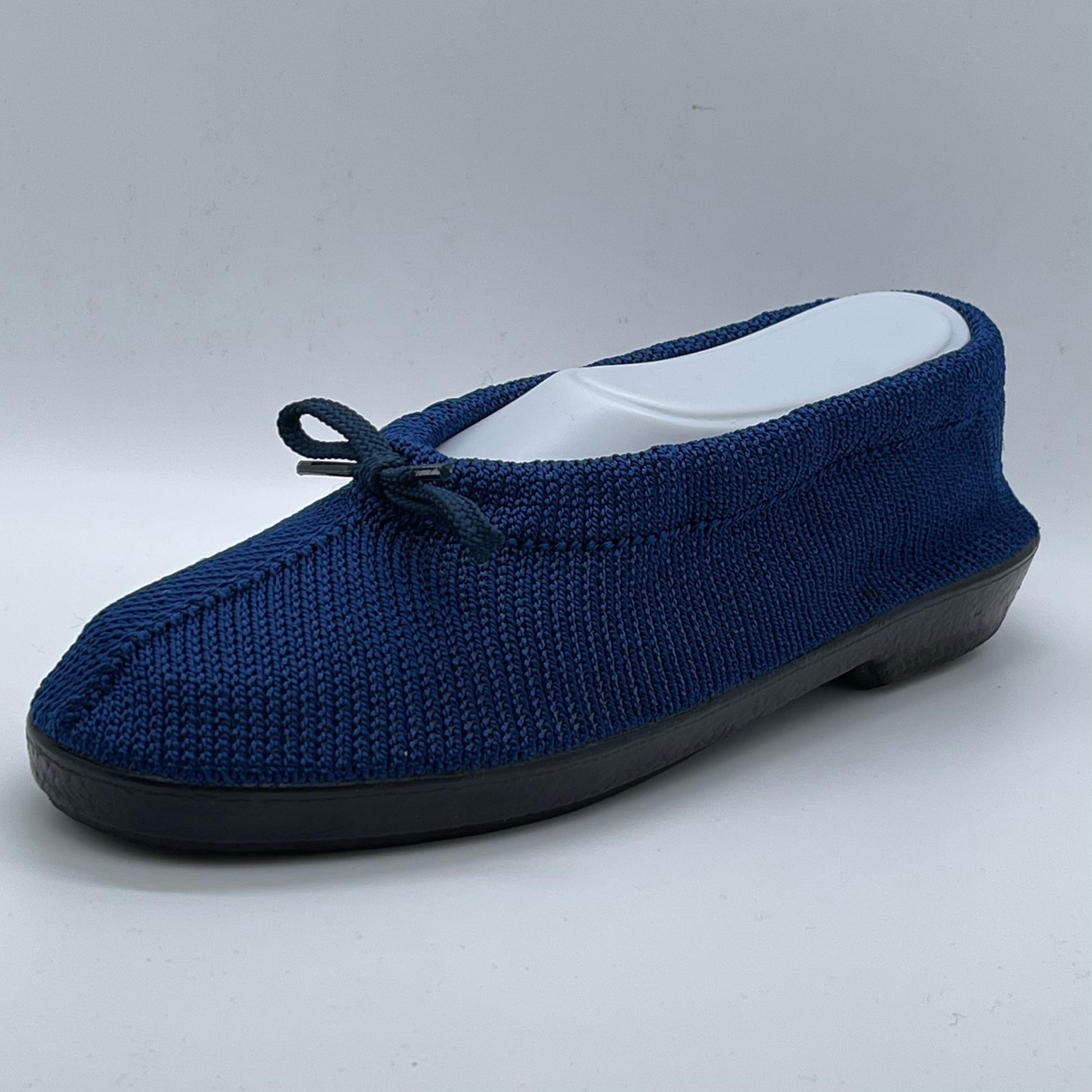 Euroconforto Atacador Portugese schoen blauw kobalt – vooraanzicht met veters