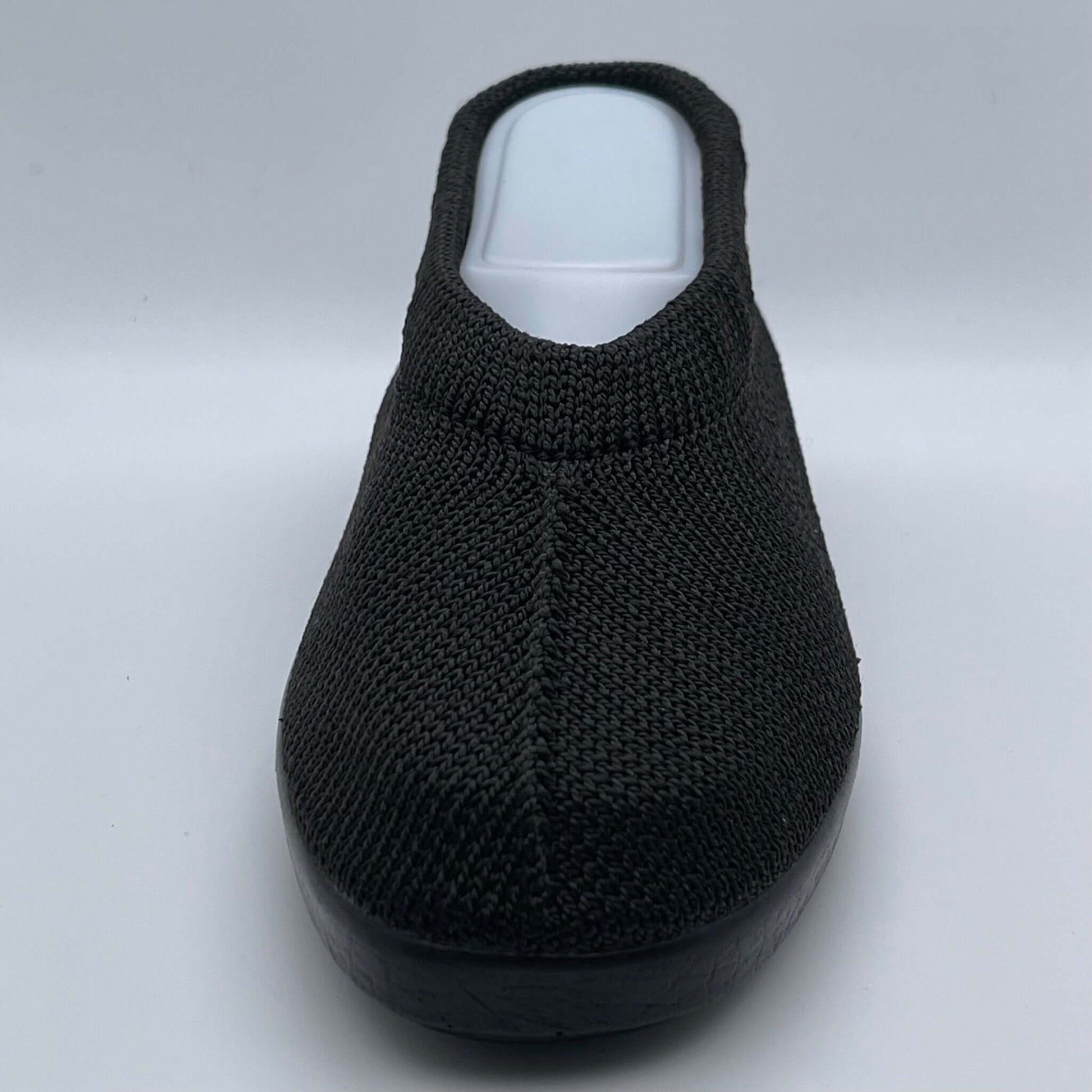 Euroconforto Portugese schoen zwart – detail bovenzijde